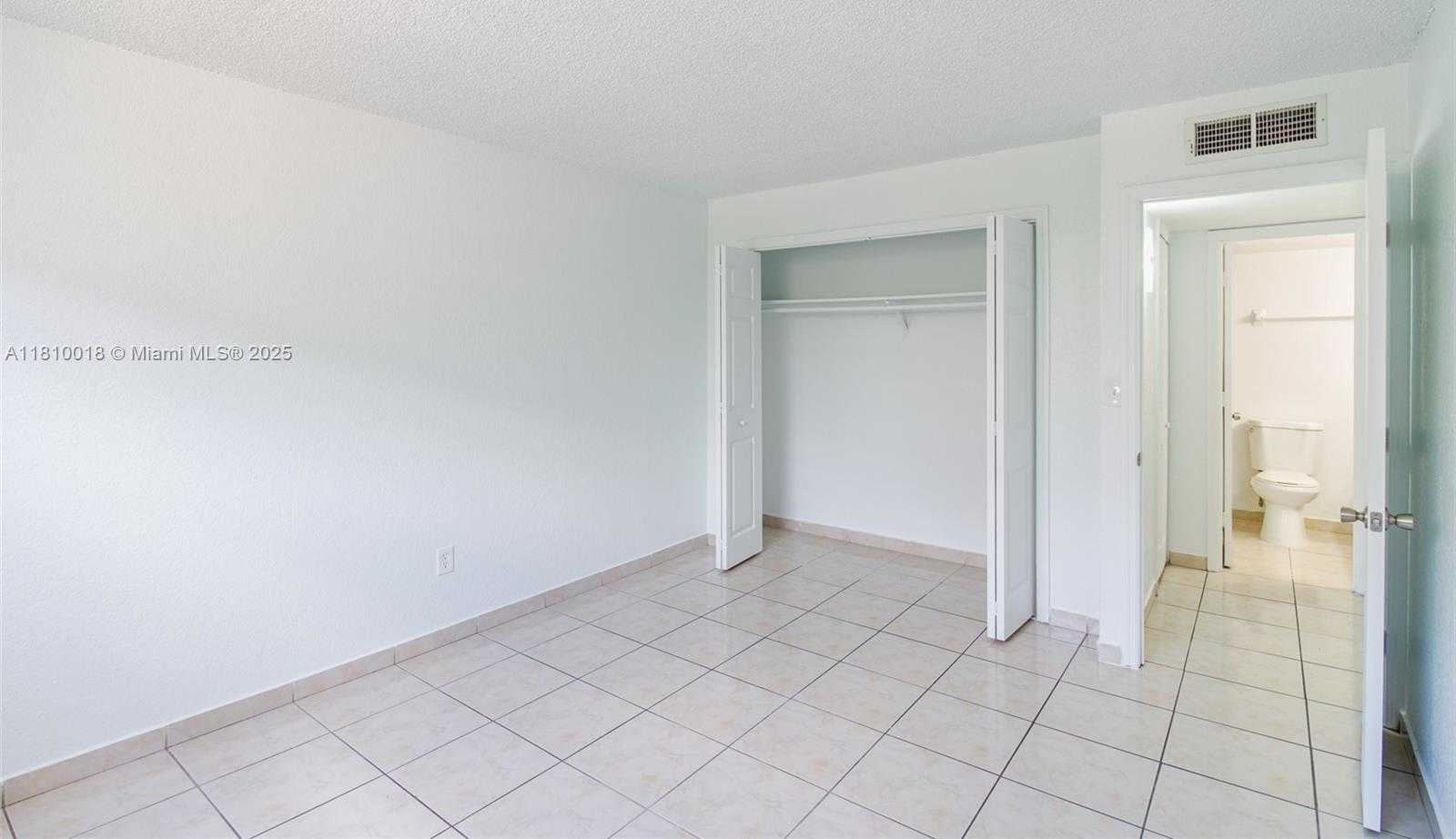 Small Image of 606 WEST 81ST ST #318, Hialeah Number 8
