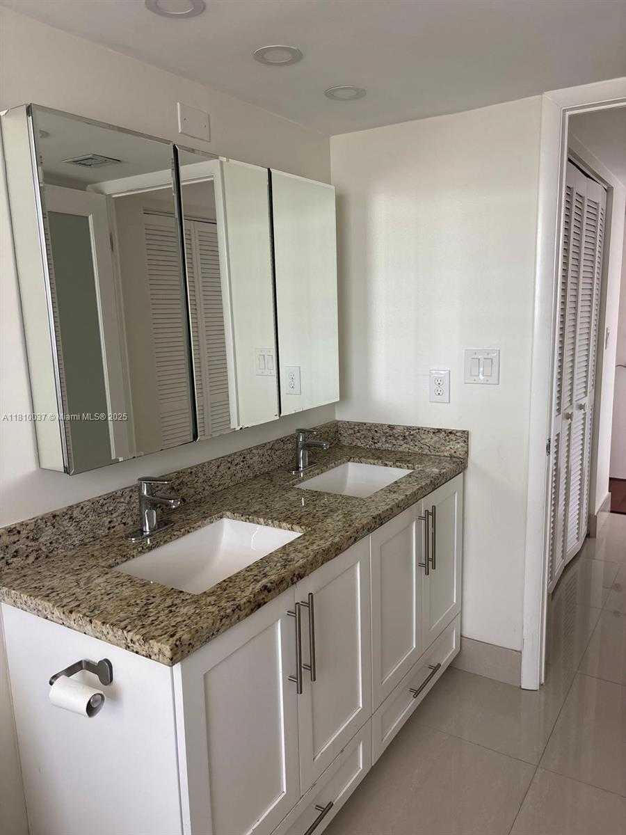 Small Image of 290 174TH ST #1901, Sunny Isles Beach Number 11