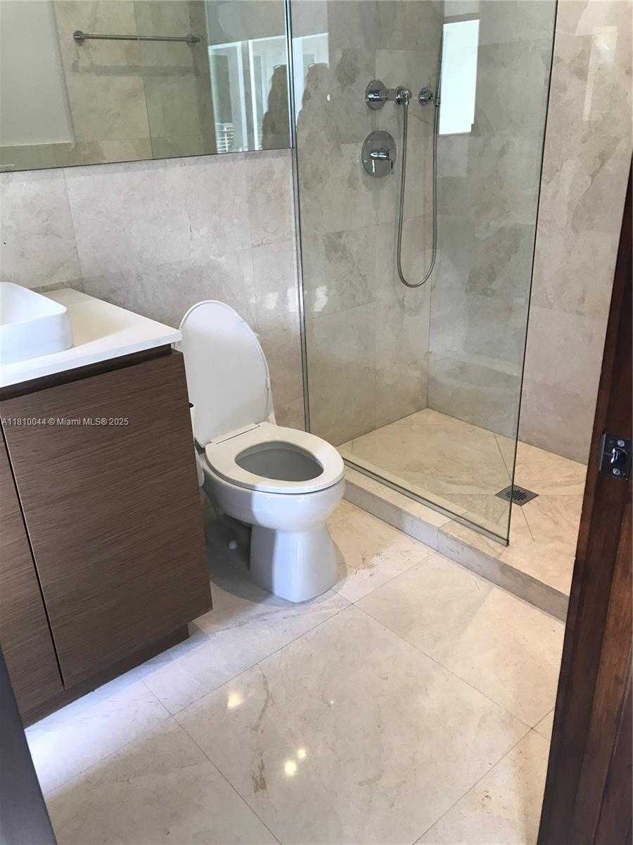 Imagen de Pequeño Objeto