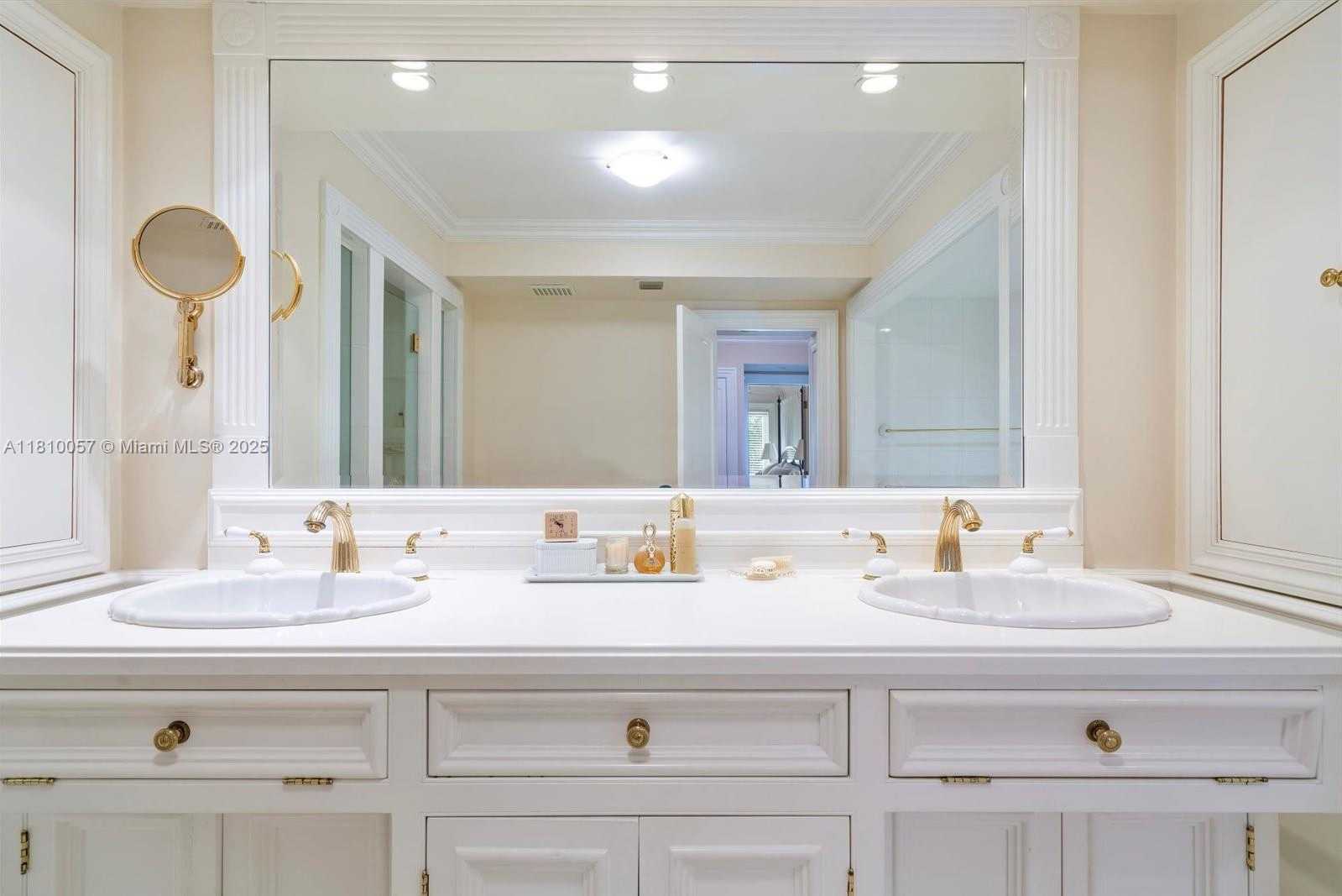 Small Image of 286 BAL BAY DR #1C & 2C, Bal Harbour Number 37
