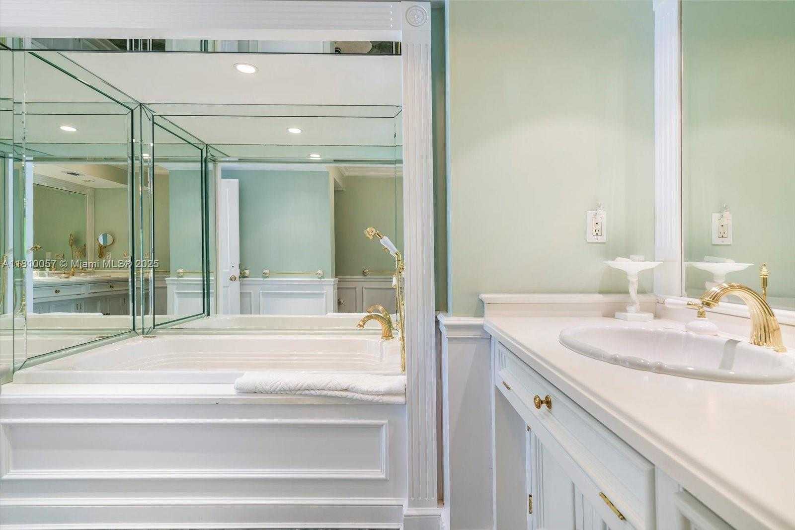 Small Image of 286 BAL BAY DR #1C & 2C, Bal Harbour Number 38