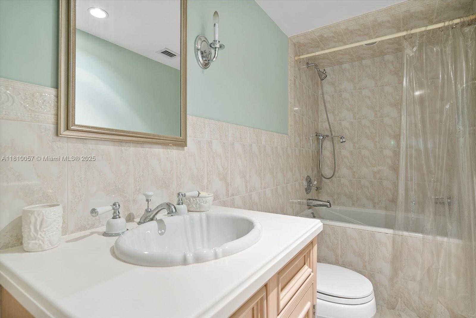 Small Image of 286 BAL BAY DR #1C & 2C, Bal Harbour Number 44