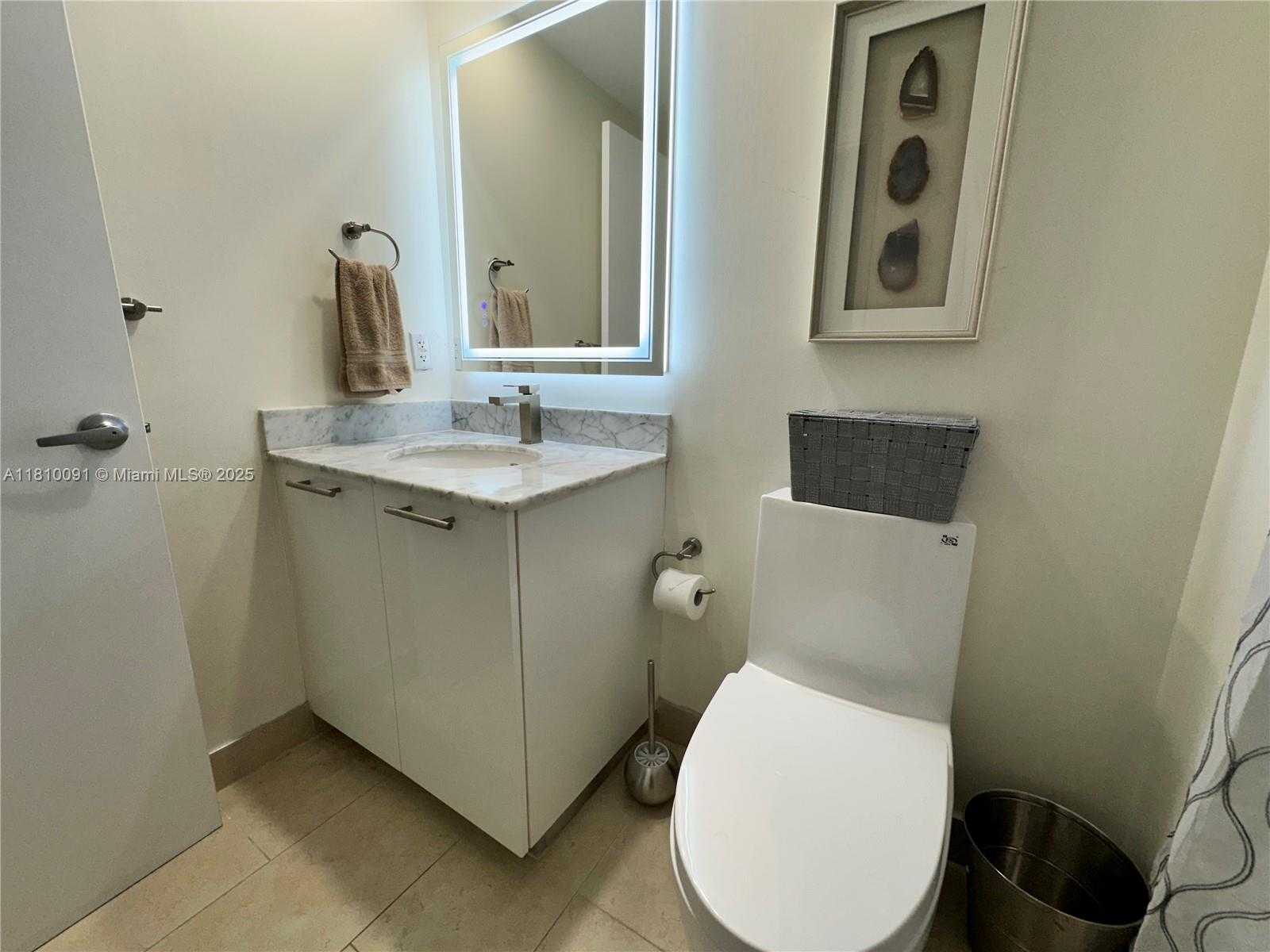 Small Image of 950 BRICKELL BAY DR #2607, Miami Number 39