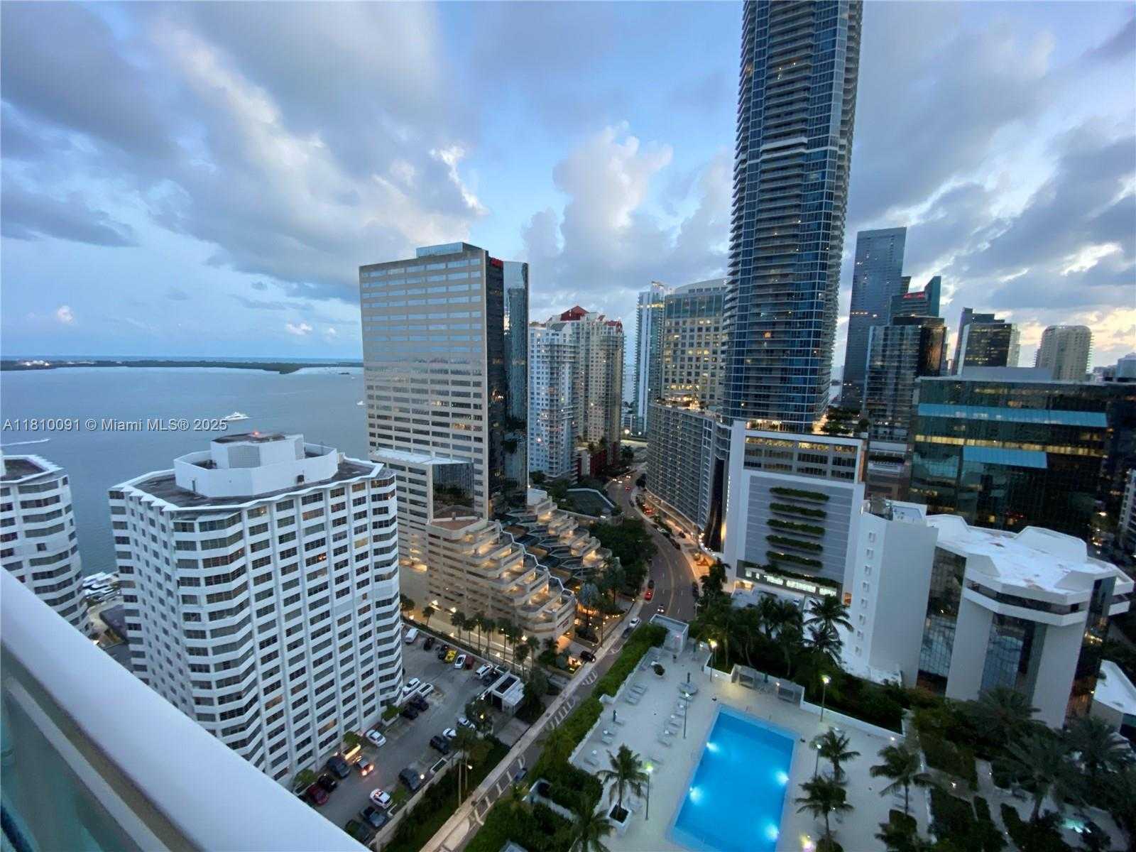 Small Image of 950 BRICKELL BAY DR #2607, Miami Number 45