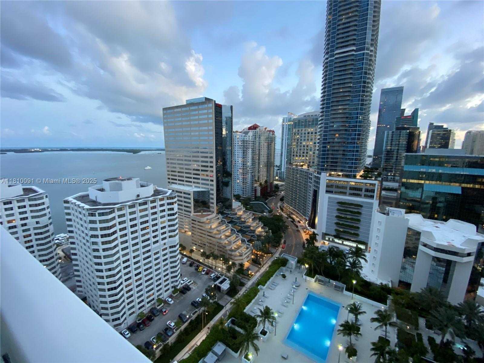 Small Image of 950 BRICKELL BAY DR #2607, Miami Number 48