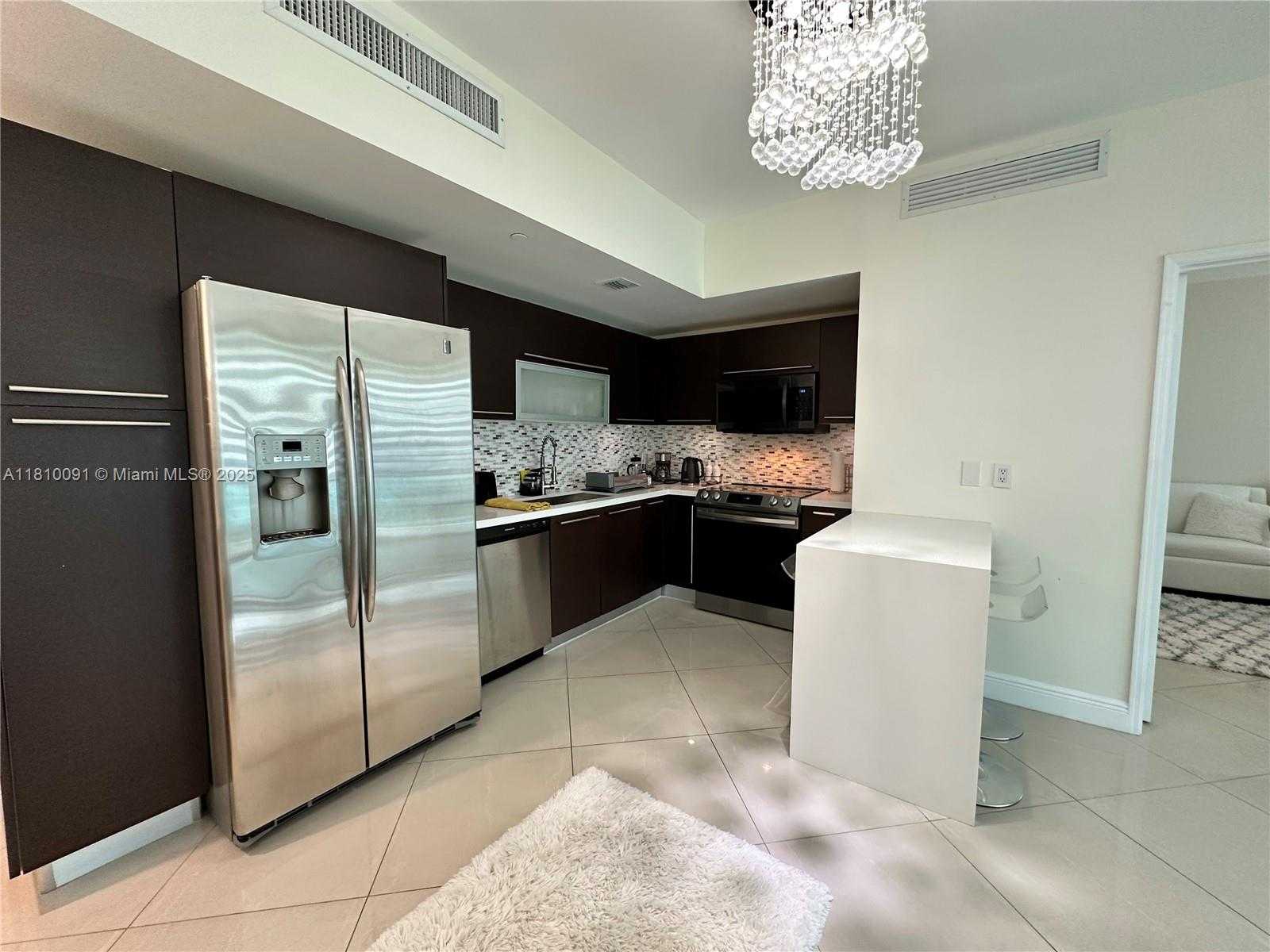 Small Image of 950 BRICKELL BAY DR #2607, Miami Number 9