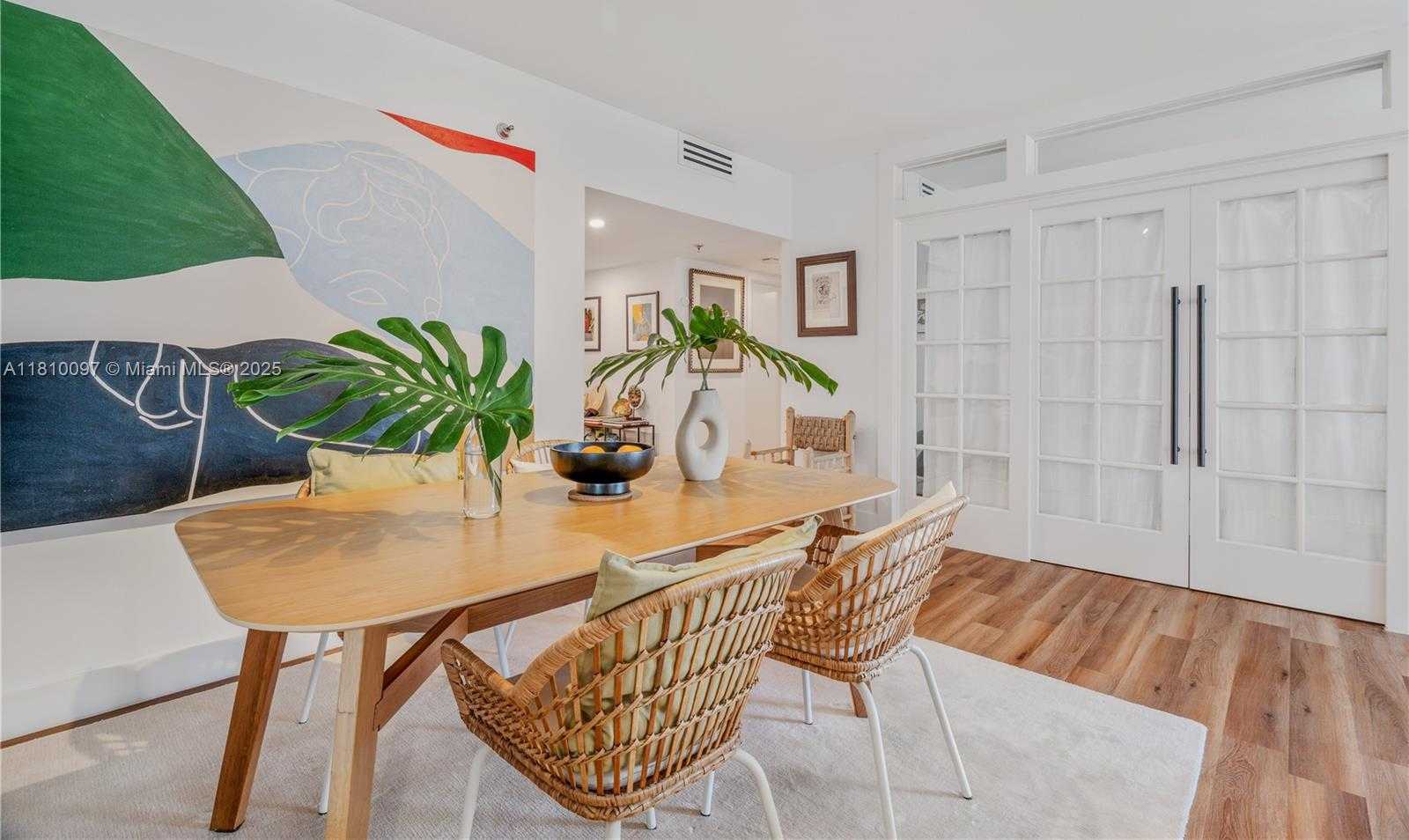 Small Image of 520 BRICKELL KEY DR #A707, Miami Number 22