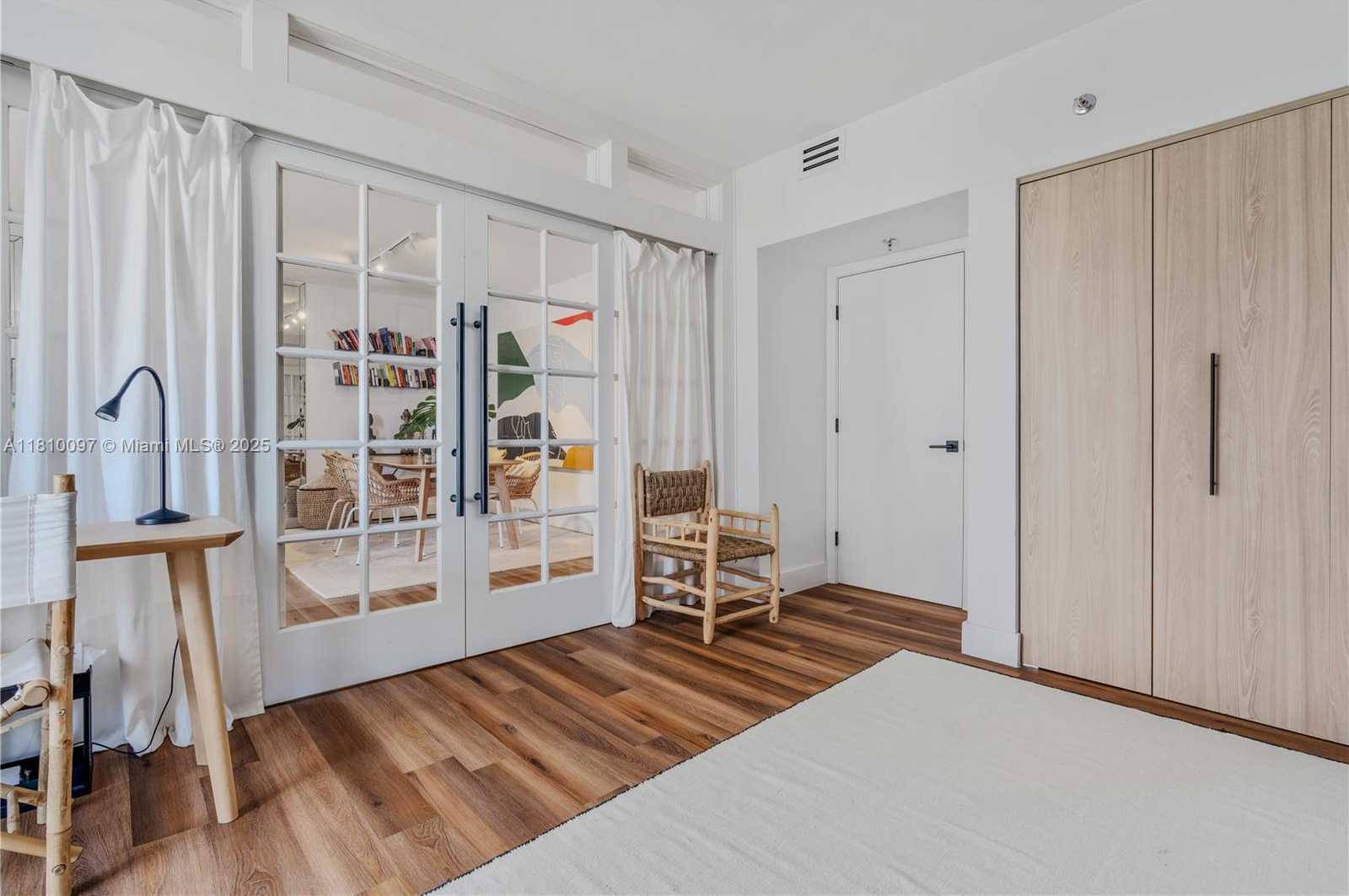 Small Image of 520 BRICKELL KEY DR #A707, Miami Number 28