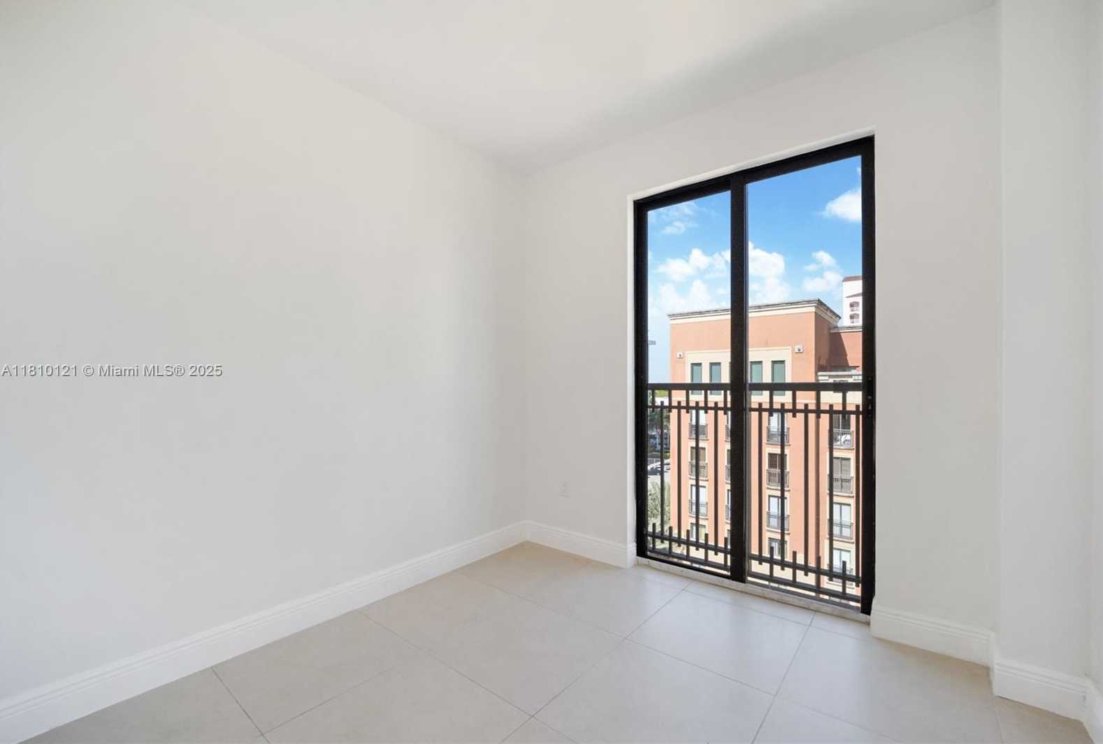 Small Image of 671 BILTMORE WAY #PH, Coral Gables Number 40