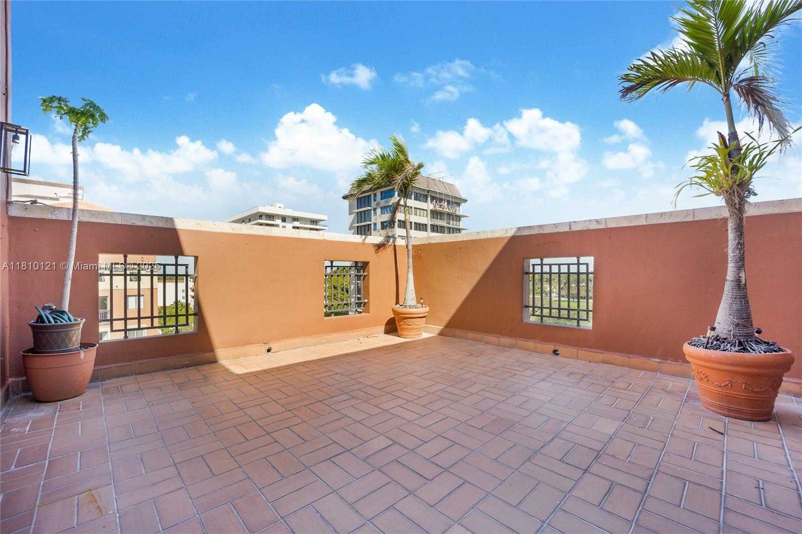 Small Image of 671 BILTMORE WAY #PH, Coral Gables Number 43