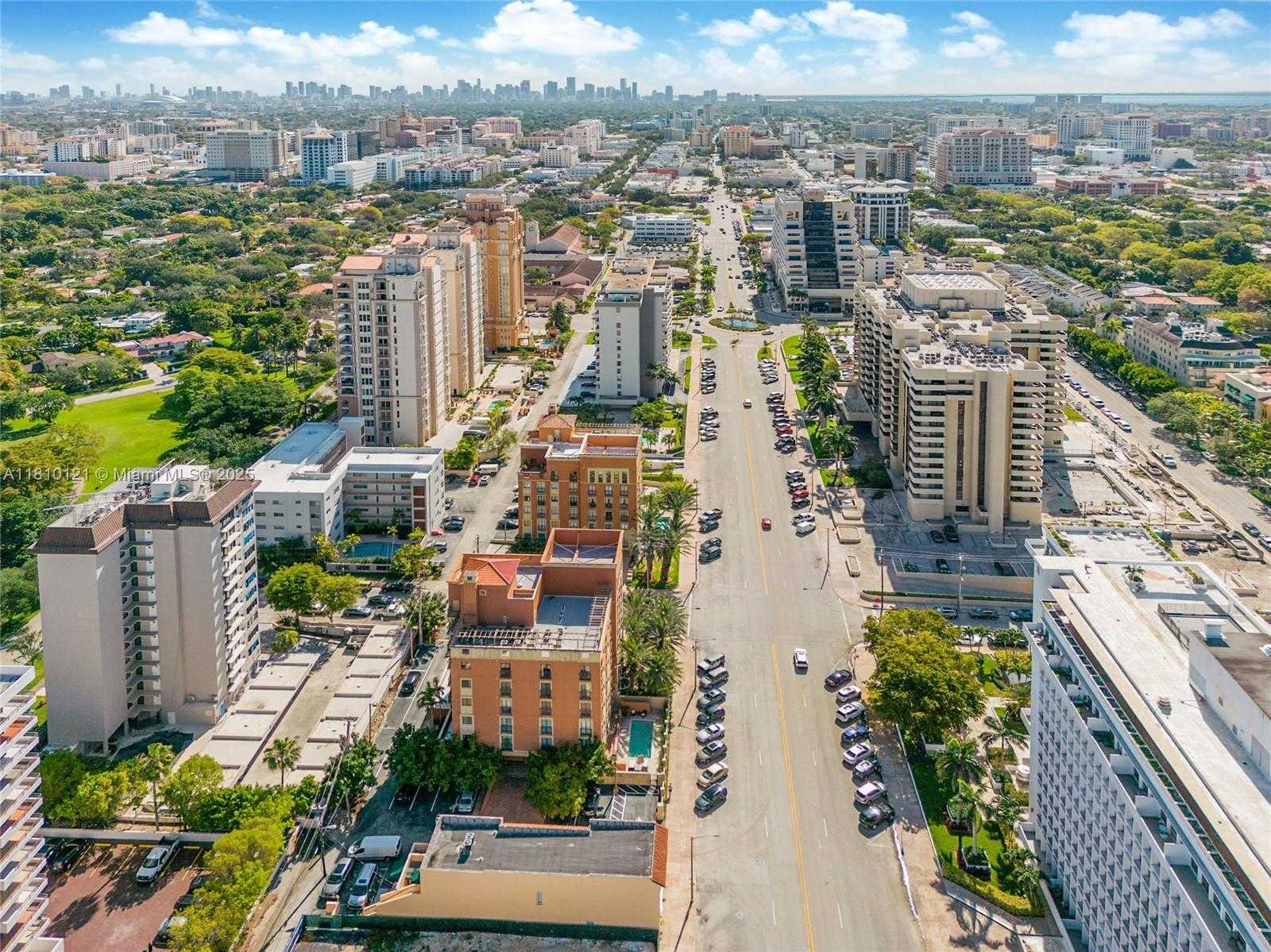 Small Image of 671 BILTMORE WAY #PH, Coral Gables Number 6