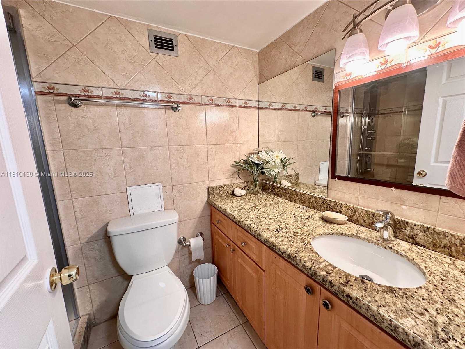 Small Image of 6039 COLLINS AVE #1605, Miami Beach Number 23