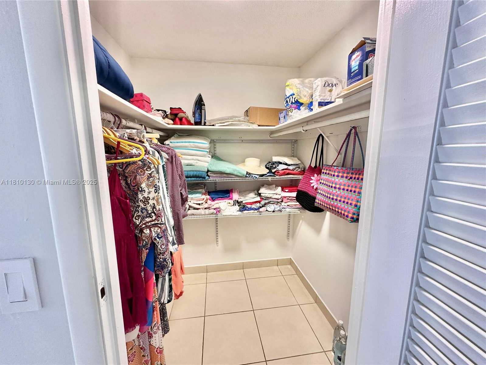Small Image of 6039 COLLINS AVE #1605, Miami Beach Number 7