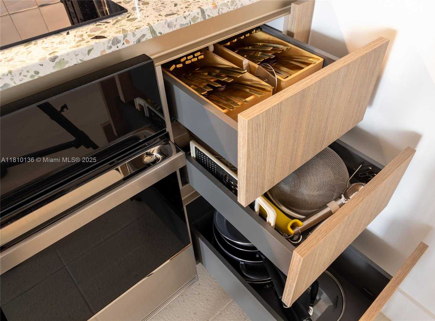 Small Image of 159 NORTH EAST 6TH ST #3615, Miami Number 15