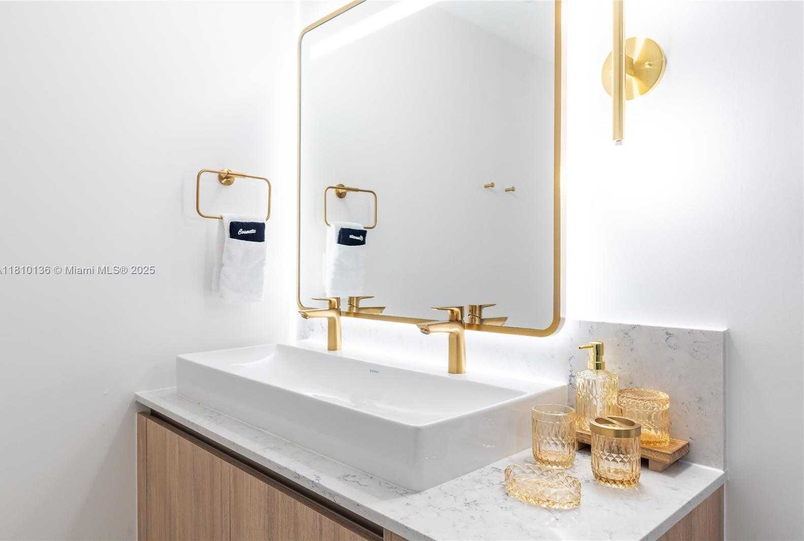 Small Image of 159 NORTH EAST 6TH ST #3615, Miami Number 30