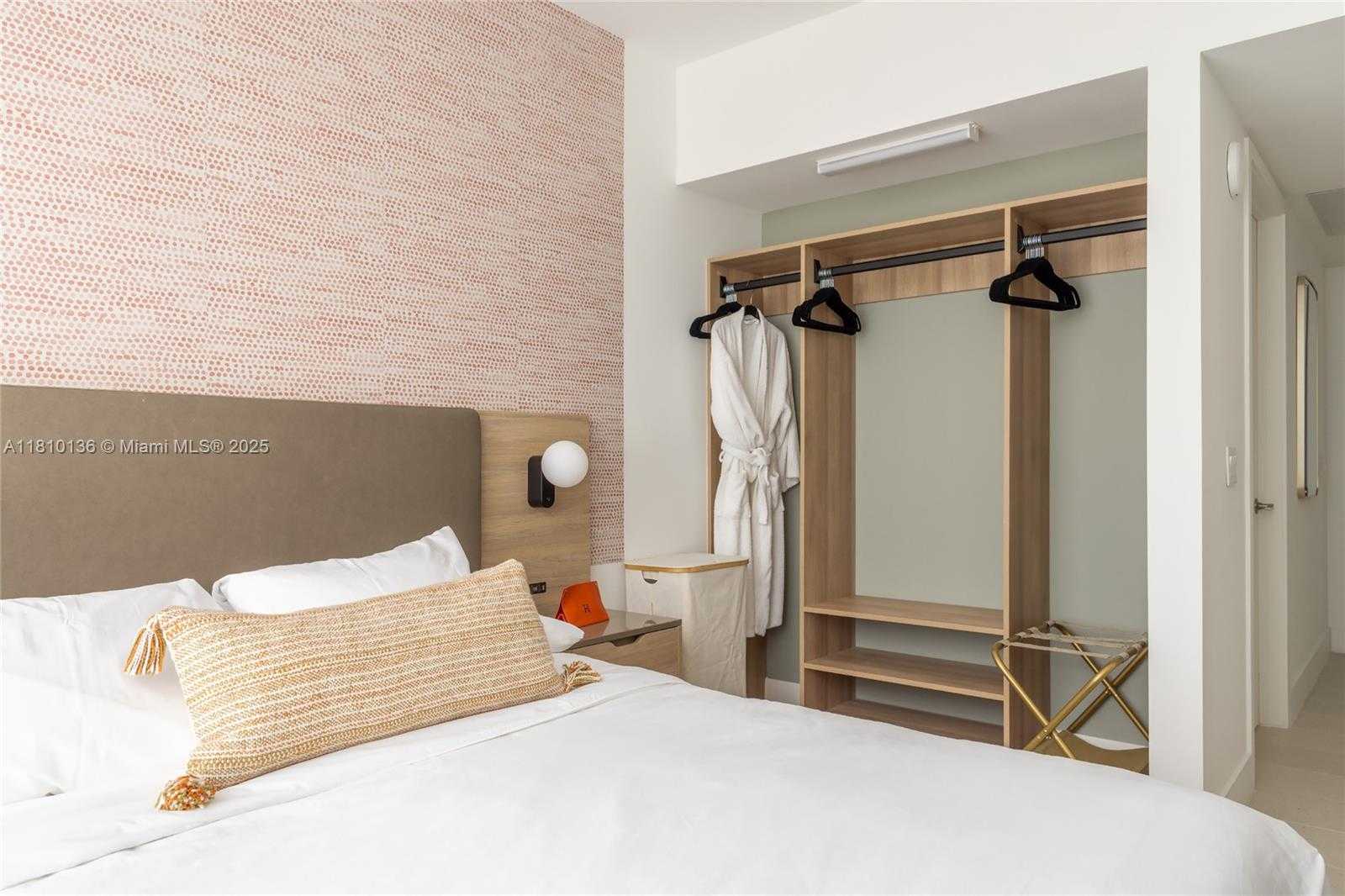 Small Image of 159 NORTH EAST 6TH ST #3615, Miami Number 41