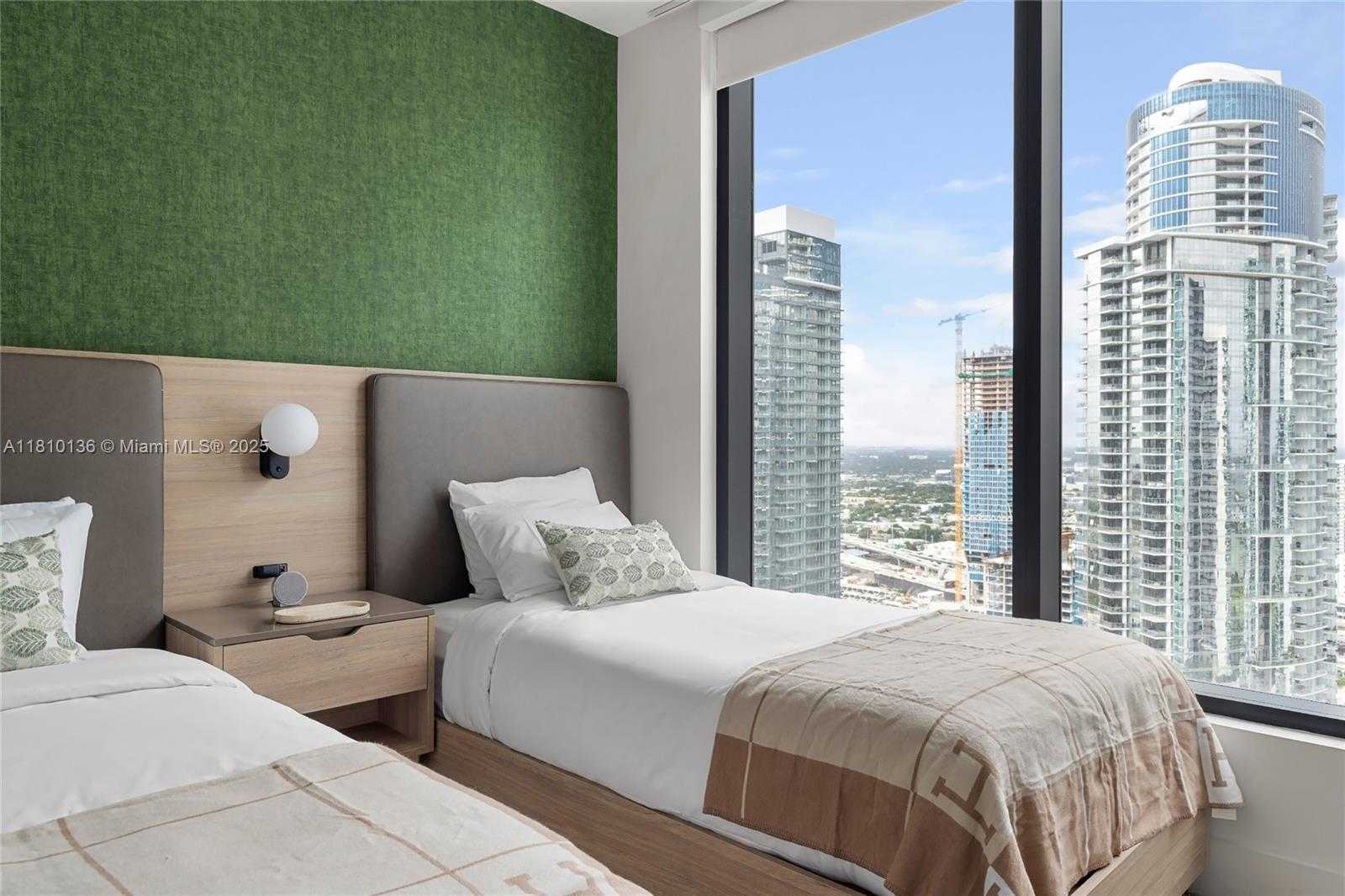 Small Image of 159 NORTH EAST 6TH ST #3615, Miami Number 45