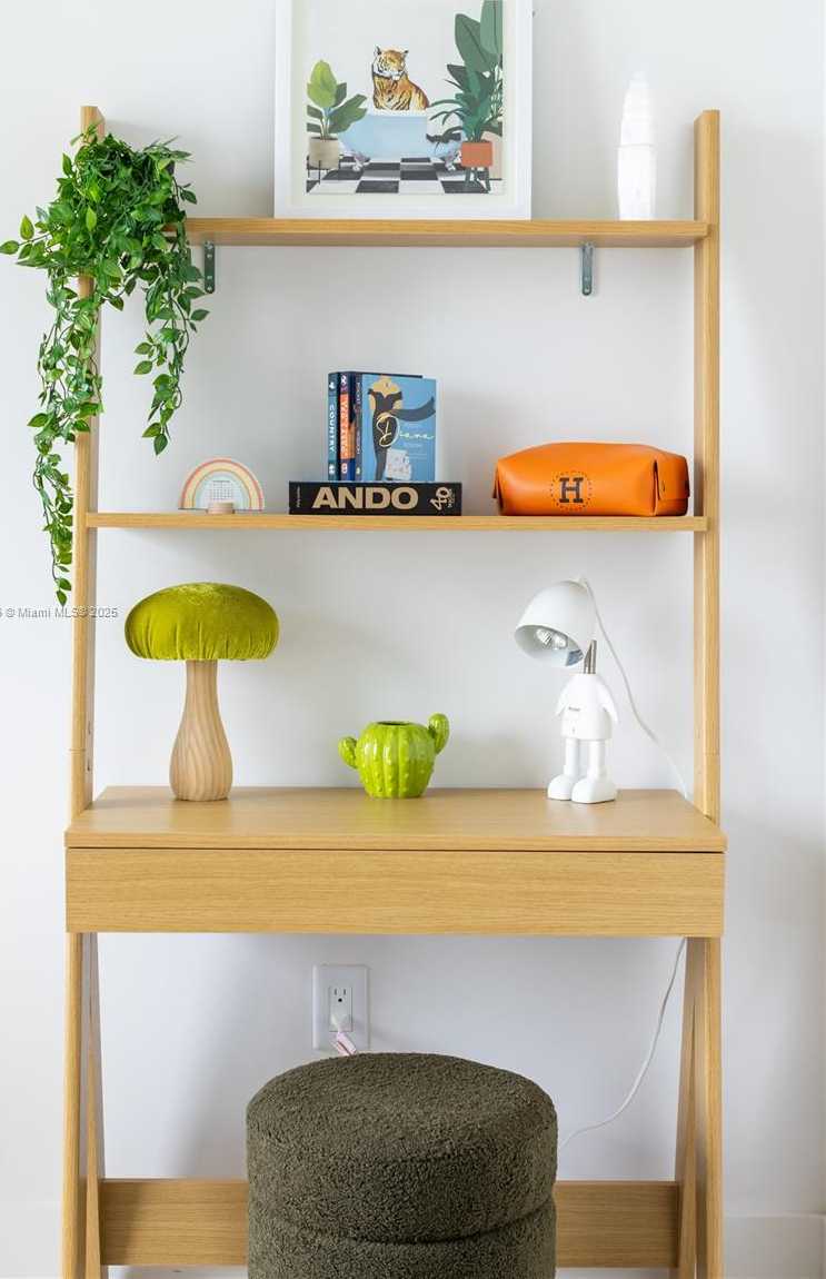 Small Image of 159 NORTH EAST 6TH ST #3615, Miami Number 47