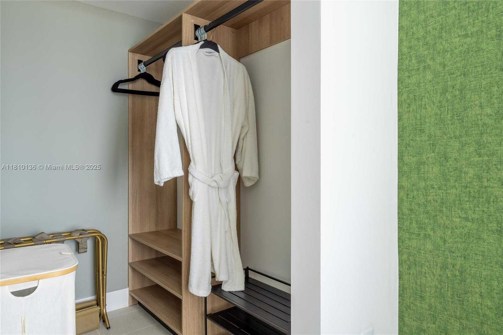 Small Image of 159 NORTH EAST 6TH ST #3615, Miami Number 49