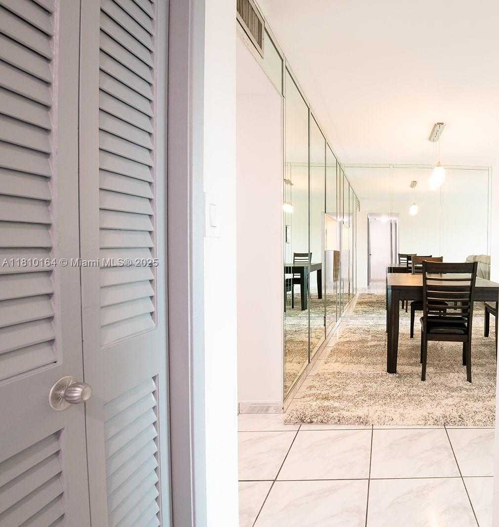 Small Image of 4650 WASHINGTON ST #502, Hollywood Number 14