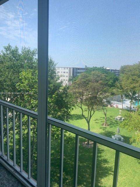 Small Image of 4650 WASHINGTON ST #502, Hollywood Number 25