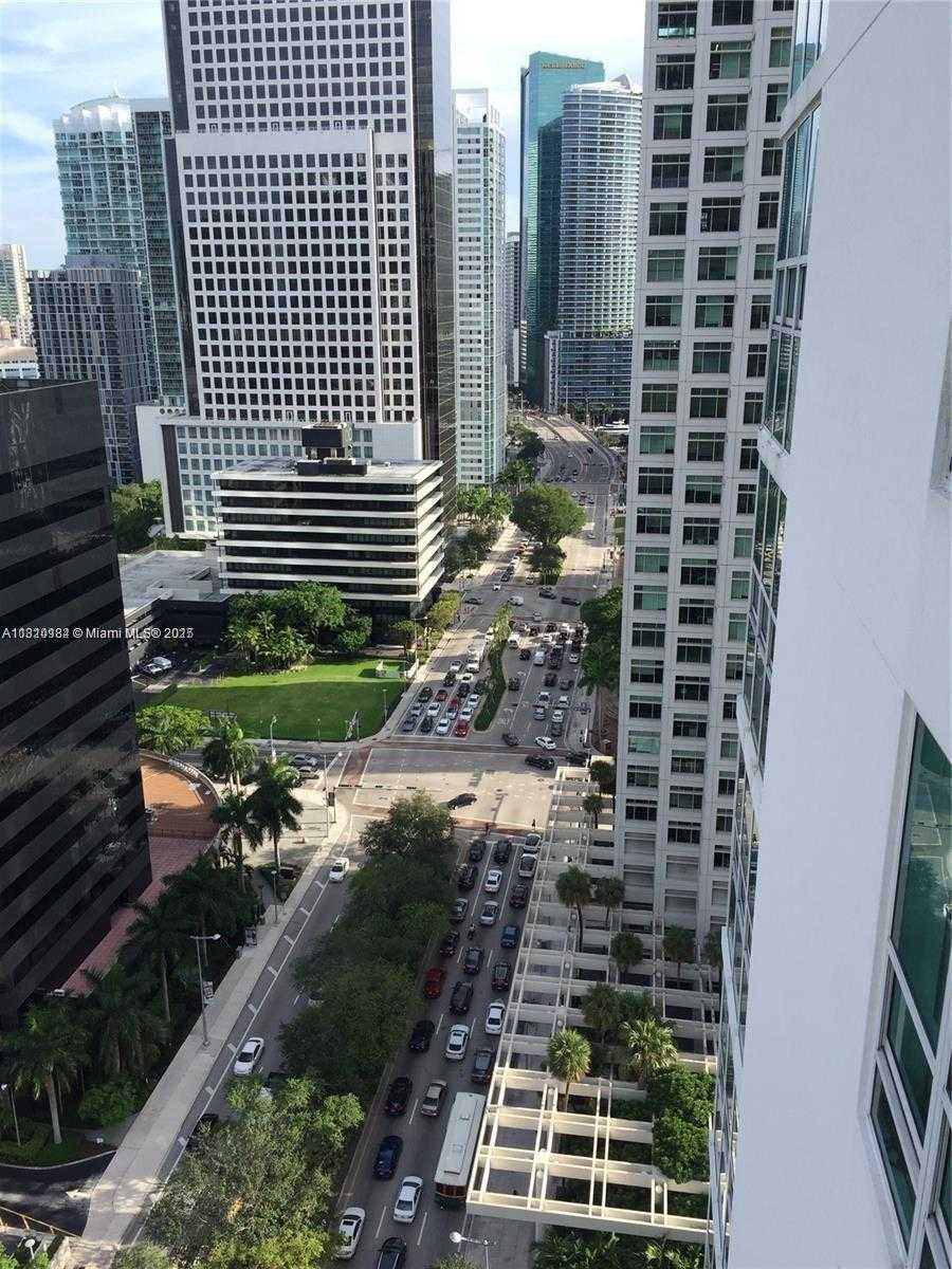 Small Image of 951 BRICKELL AVE #2403, Miami Number 8