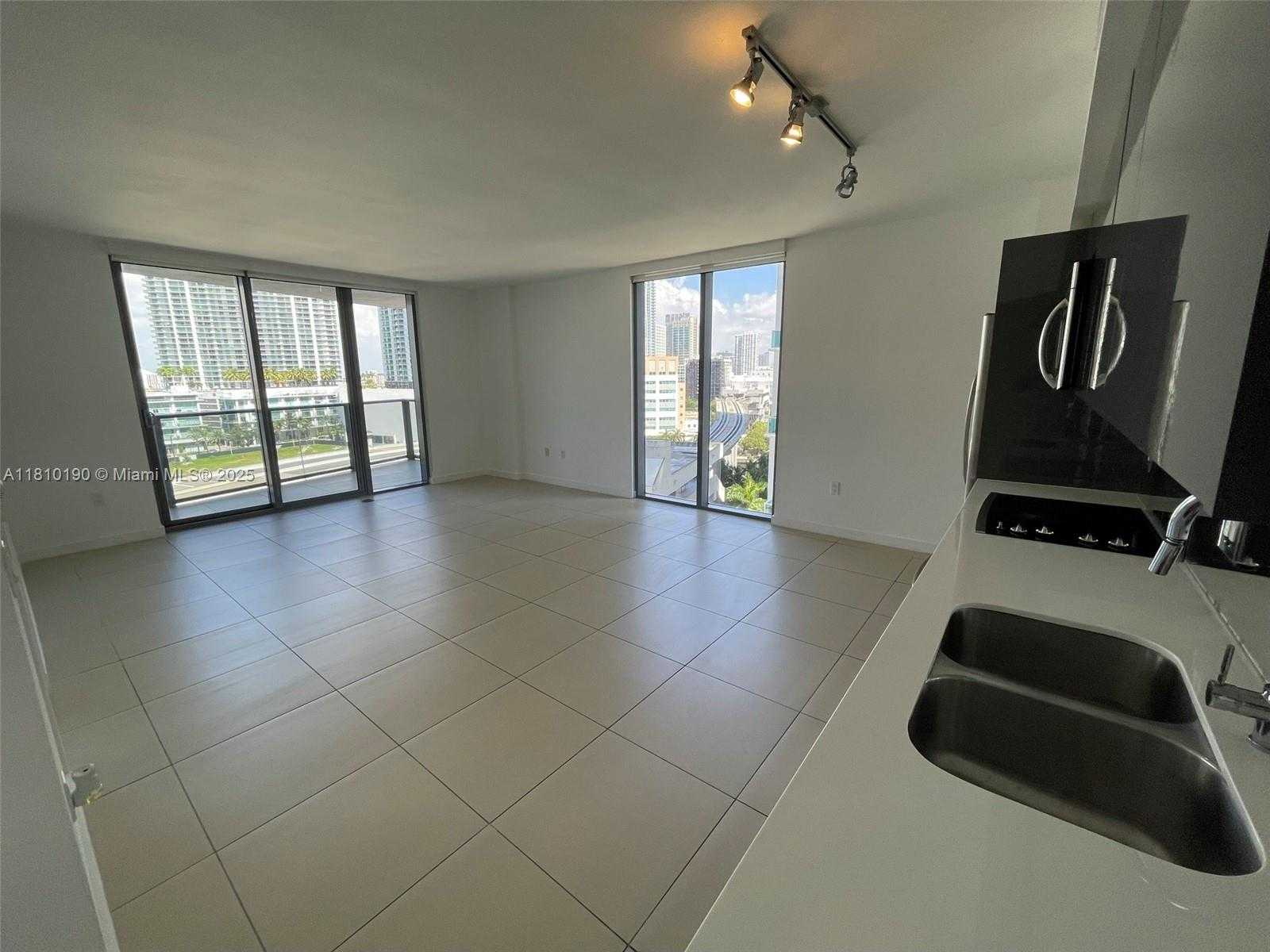 Small Image of 31 SOUTH EAST 6TH ST #1402, Miami Number 16