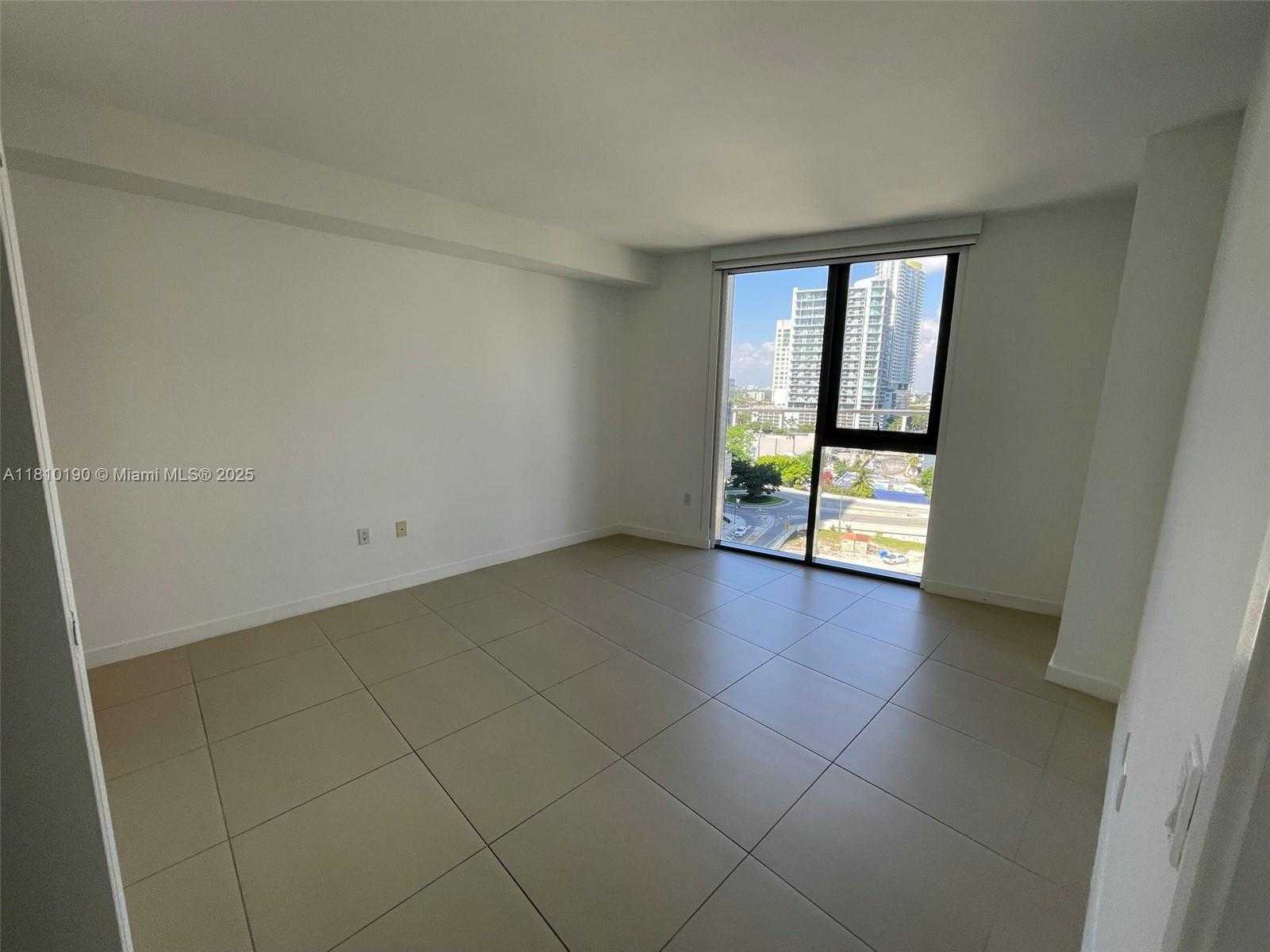 Small Image of 31 SOUTH EAST 6TH ST #1402, Miami Number 17