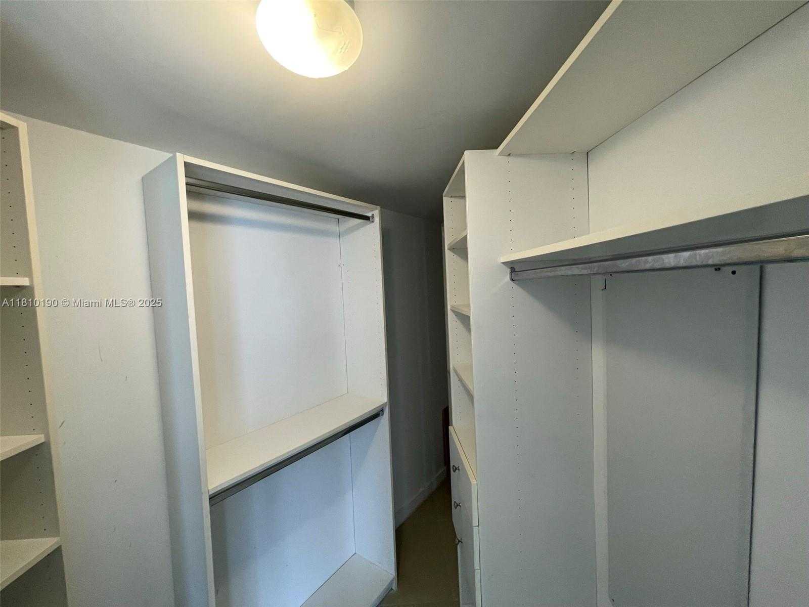 Small Image of 31 SOUTH EAST 6TH ST #1402, Miami Number 18