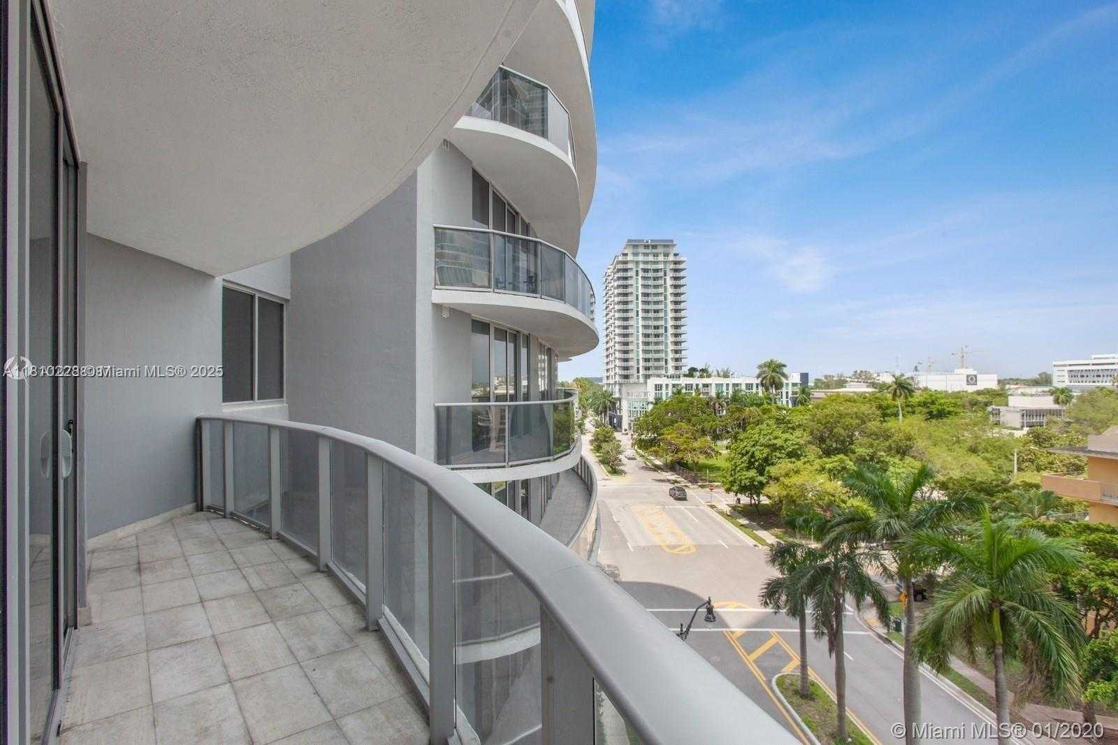 Small Image of 488 NE 18th St, Miami, FL 33132, USA Number 13