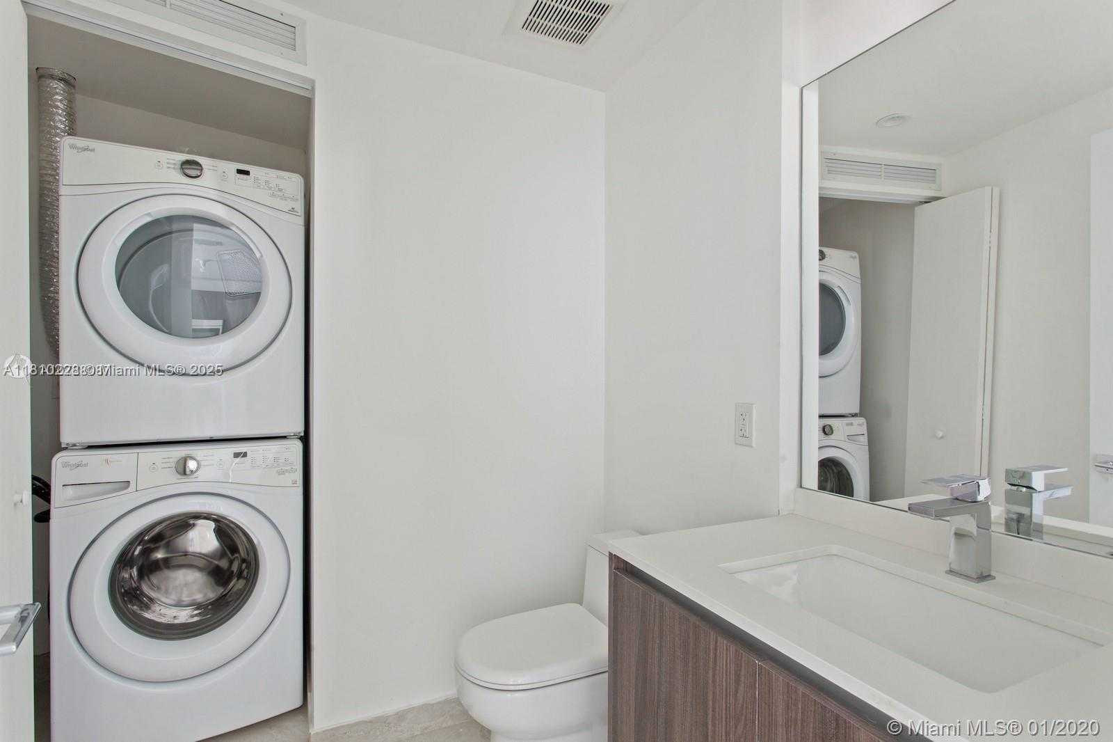 Small Image of 488 NE 18th St, Miami, FL 33132, USA Number 5