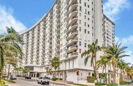 Small Image of 6039 COLLINS AVE #307, Miami Beach Number 21