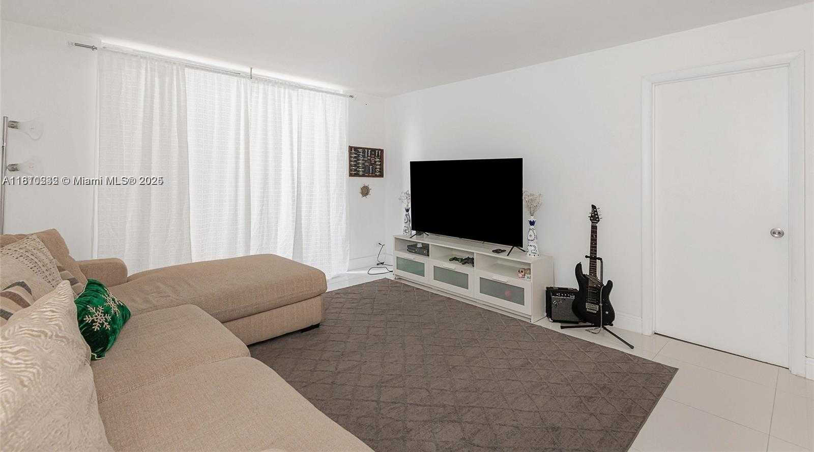 Small Image of 6039 COLLINS AVE #307, Miami Beach Number 6
