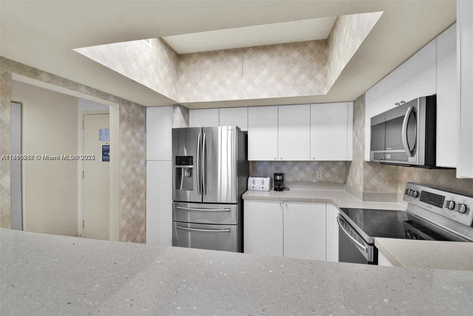 Small Image of 17375 NORTH EAST COLLINS AVE #2706, Sunny Isles Beach Number 22