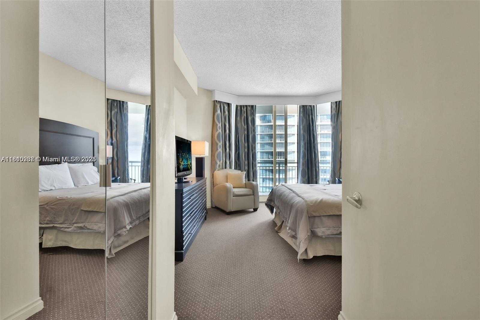 Small Image of 17375 NORTH EAST COLLINS AVE #2706, Sunny Isles Beach Number 24