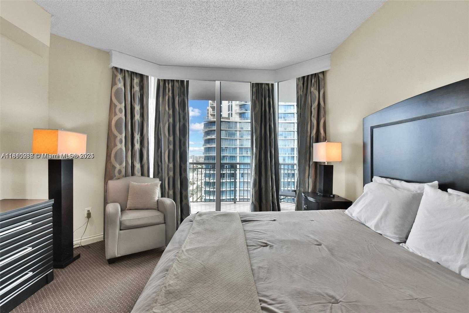 Small Image of 17375 NORTH EAST COLLINS AVE #2706, Sunny Isles Beach Number 25