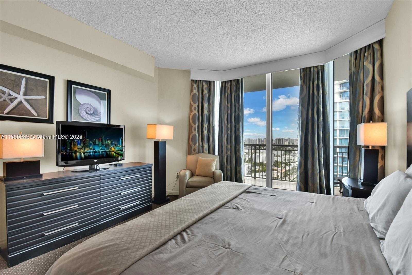 Small Image of 17375 NORTH EAST COLLINS AVE #2706, Sunny Isles Beach Number 28