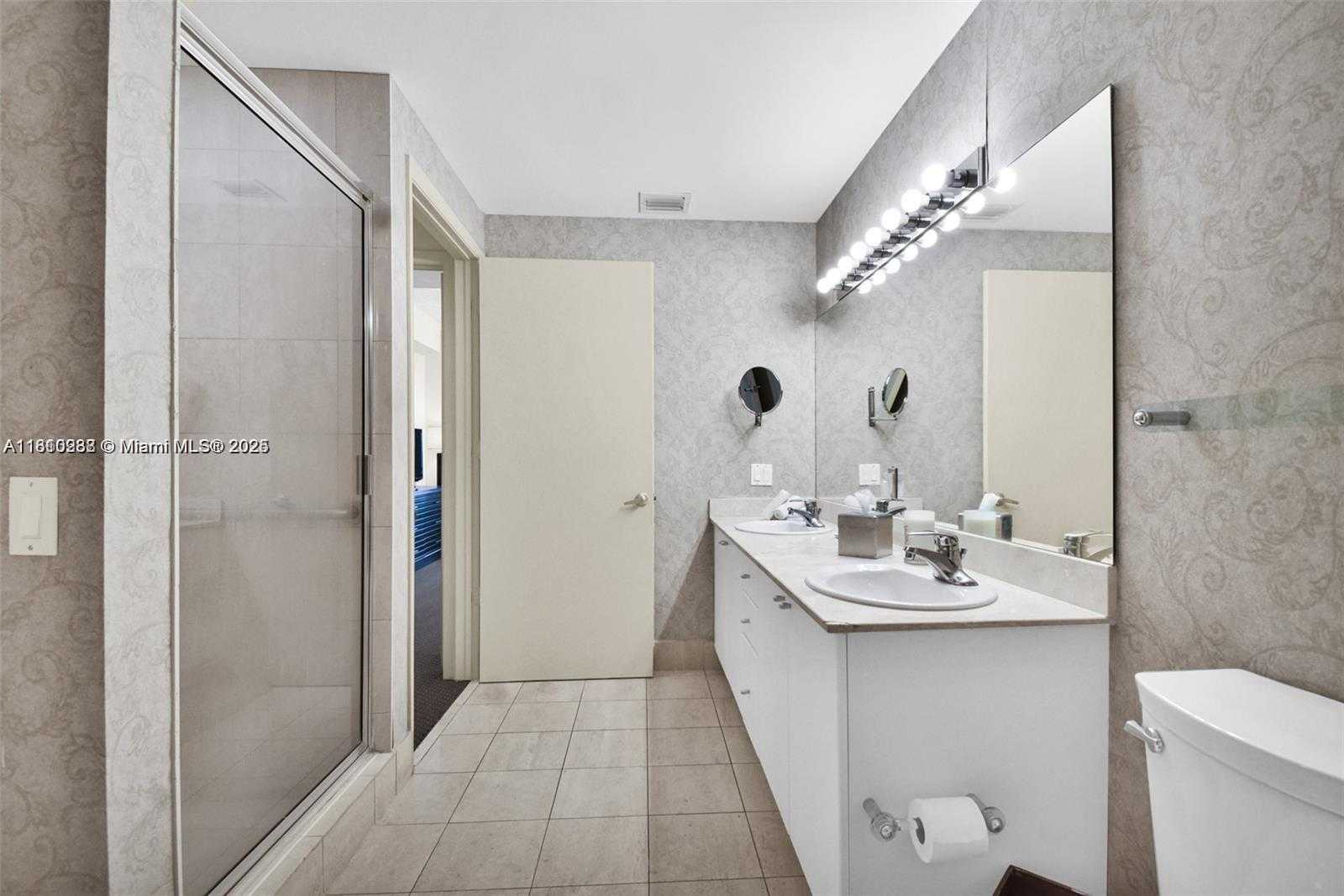 Small Image of 17375 NORTH EAST COLLINS AVE #2706, Sunny Isles Beach Number 35
