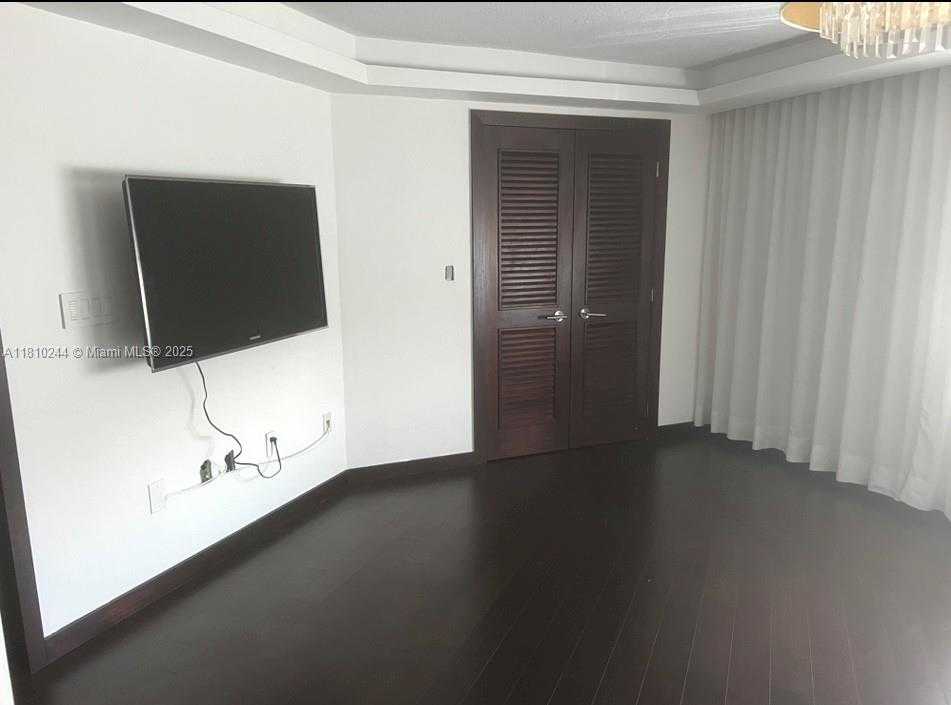 Small Image of 9435 FONTAINEBLEAU BLVD #213-17, Miami Number 14