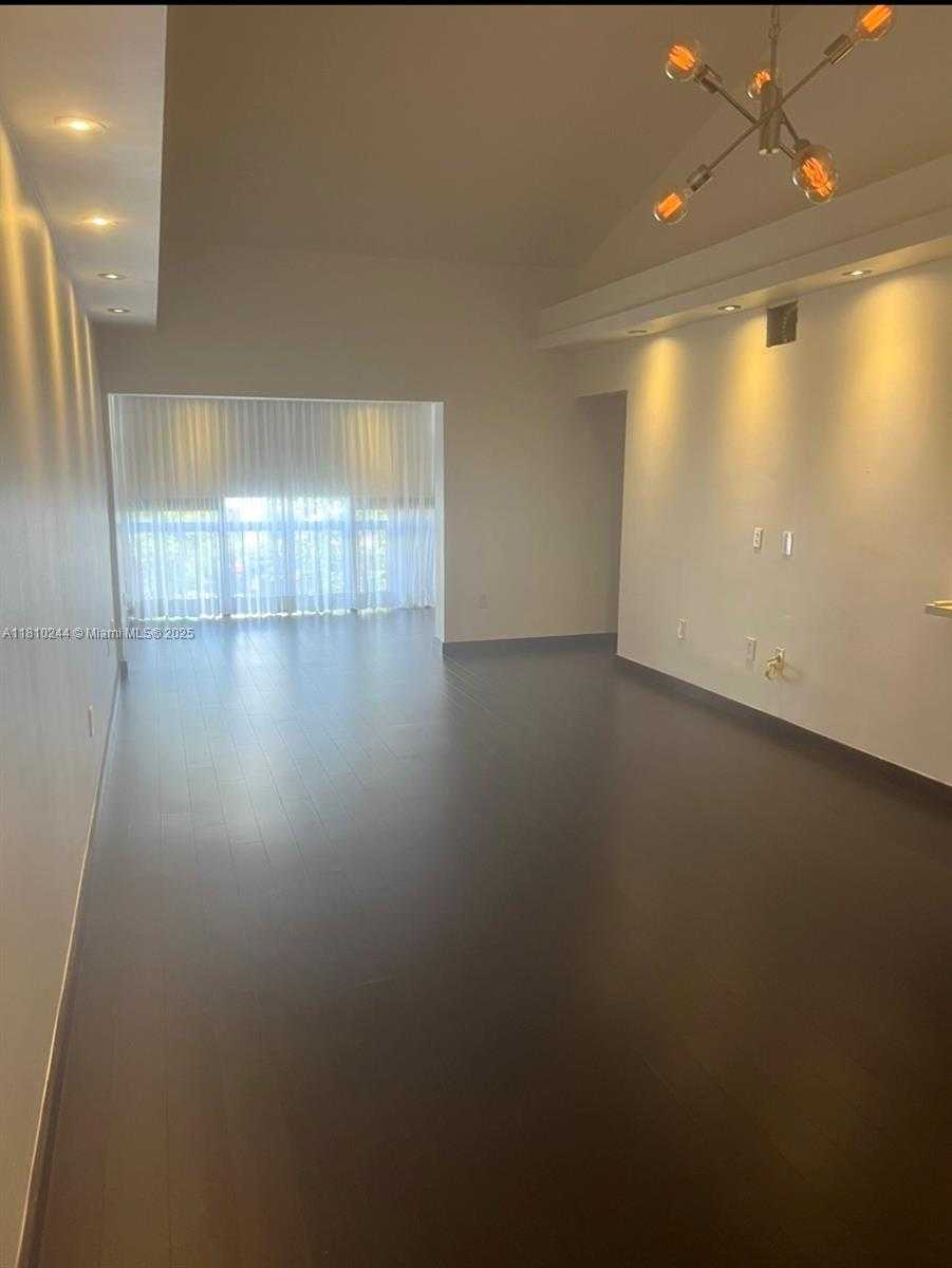 Small Image of 9435 FONTAINEBLEAU BLVD #213-17, Miami Number 8