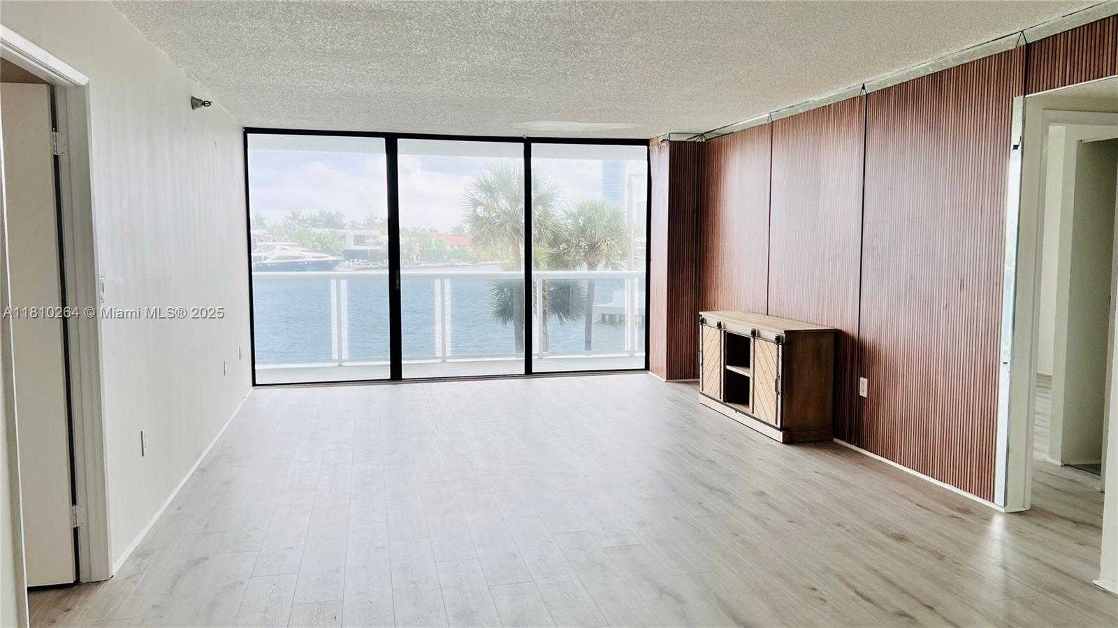 Small Image of 20515 EAST COUNTRY CLUB DR #245, Aventura Number 19