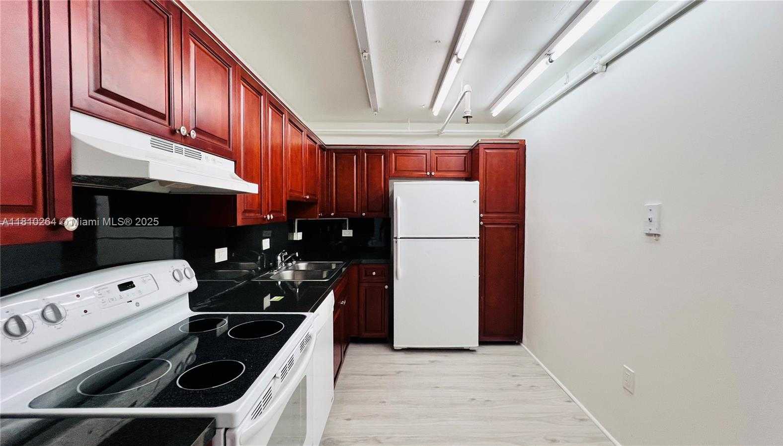 Small Image of 20515 EAST COUNTRY CLUB DR #245, Aventura Number 22