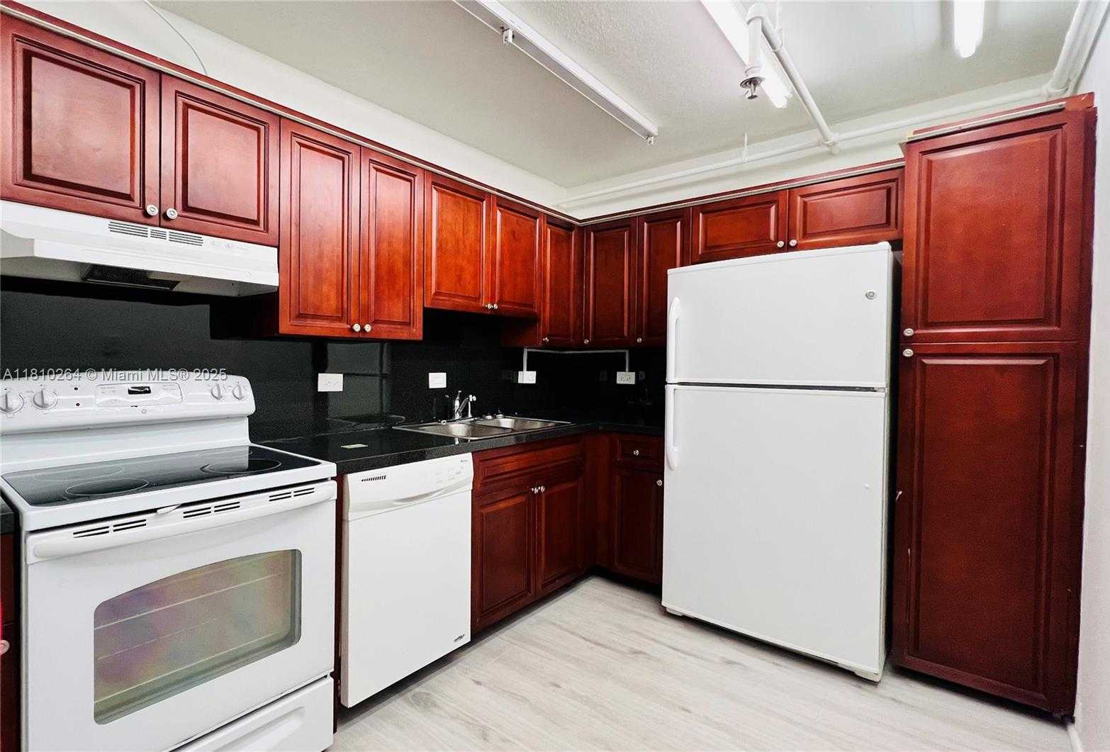 Small Image of 20515 EAST COUNTRY CLUB DR #245, Aventura Number 23