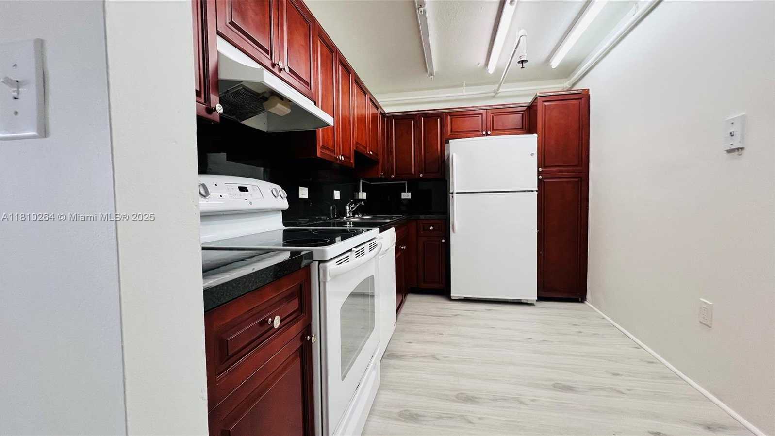 Small Image of 20515 EAST COUNTRY CLUB DR #245, Aventura Number 24