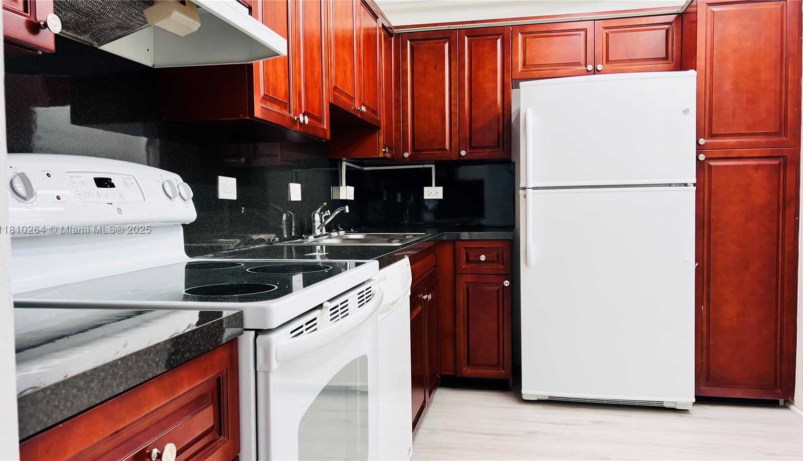 Small Image of 20515 EAST COUNTRY CLUB DR #245, Aventura Number 25
