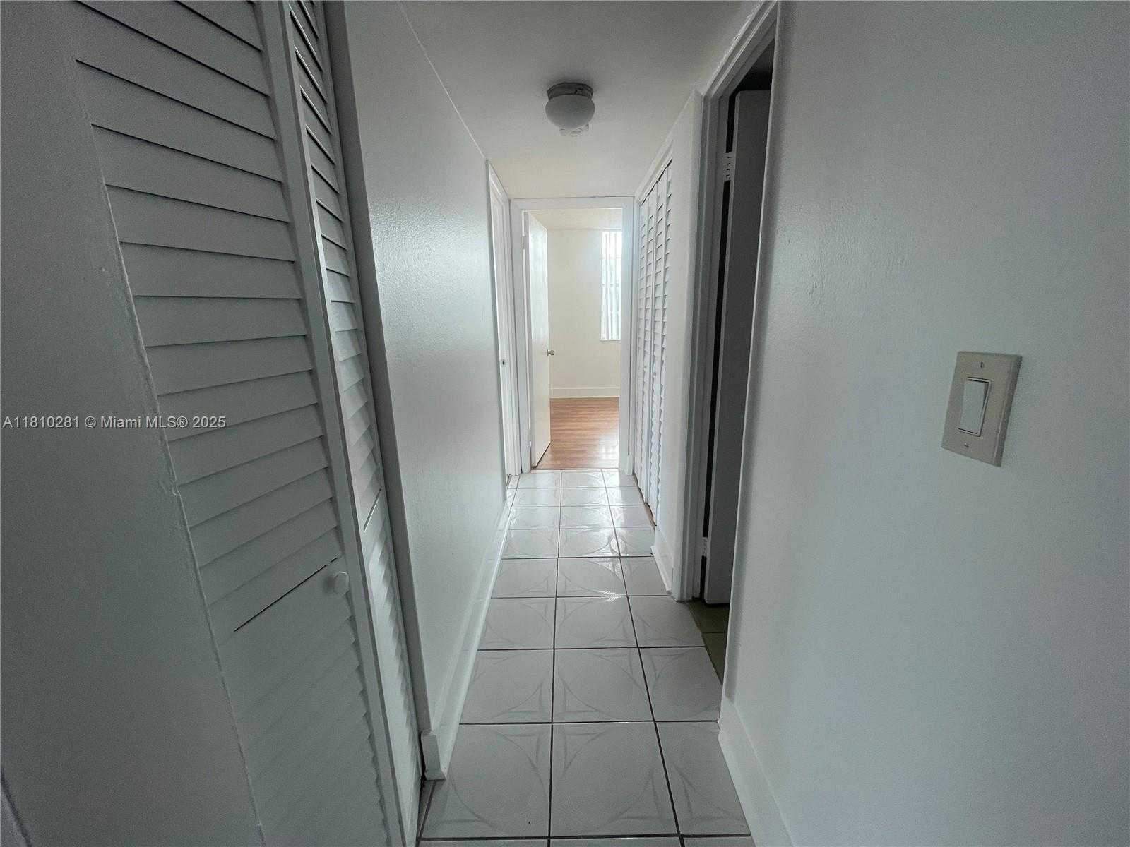 Small Image of 492 NORTH WEST 165TH ST RD #C-515, Miami Number 3