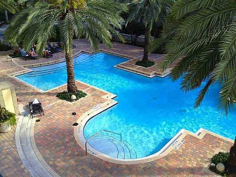 Small Image of 17150 NORTH BAY RD #2422, Sunny Isles Beach Number 5
