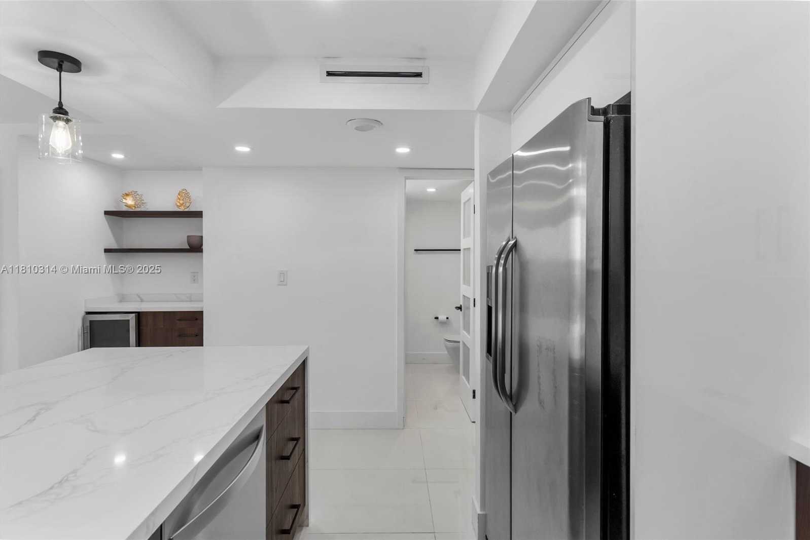 Small Image of 5701 COLLINS AVE #503, Miami Beach Number 10
