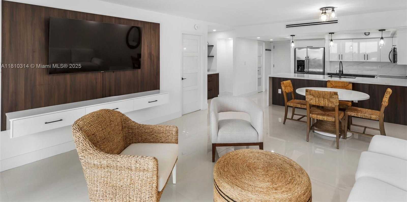 Small Image of 5701 COLLINS AVE #503, Miami Beach Number 25