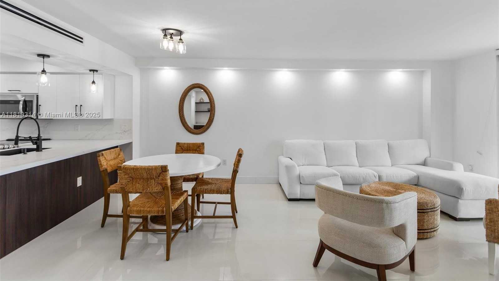 Small Image of 5701 COLLINS AVE #503, Miami Beach Number 3